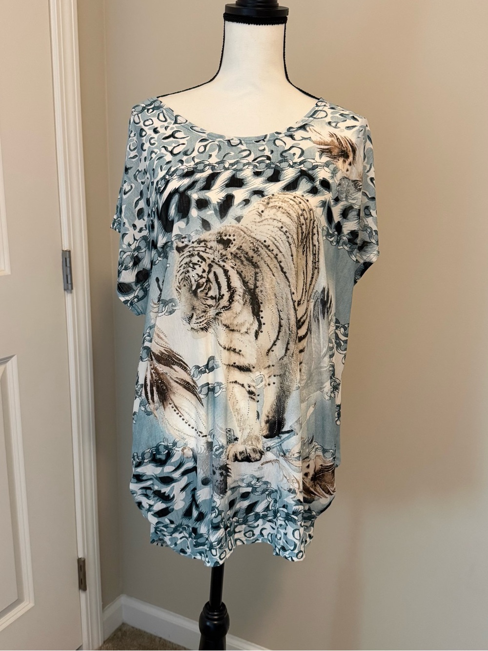 Blue Tiger Print Short Sleeve Tunic Top